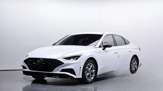 Hyundai Sonata 2023 2.0 Premium Plus