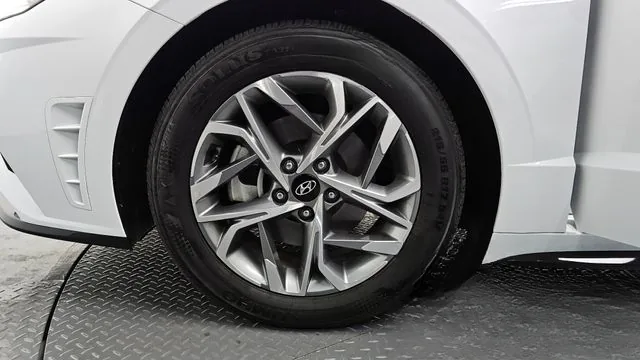 Hyundai Sonata 2023 2.0 Premium Plus