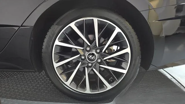 Hyundai Sonata 2023 2.0 Premium Plus
