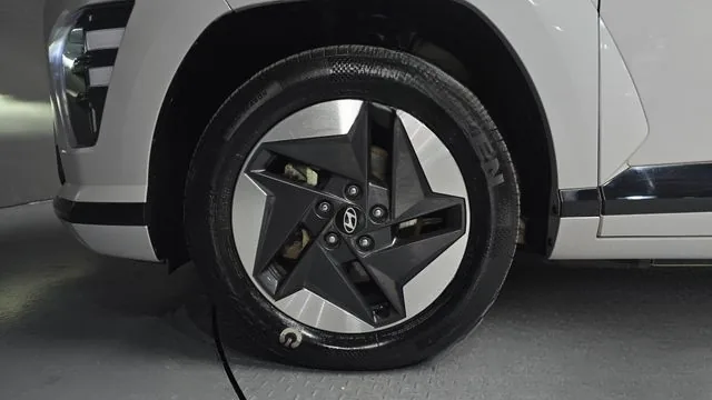 Hyundai Kona 2023 Long Range Premium