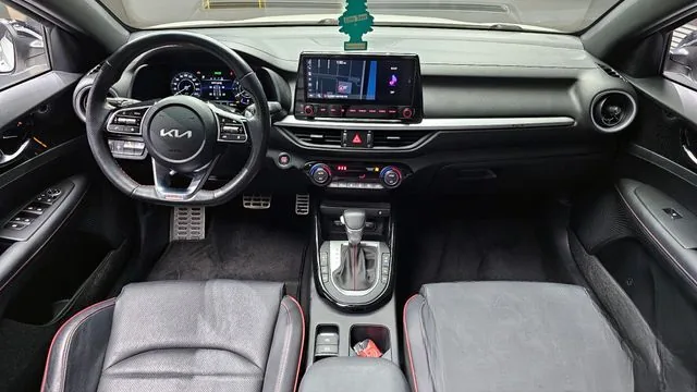 Kia K3 2023 1.6 Turbo GT 5Door Signature