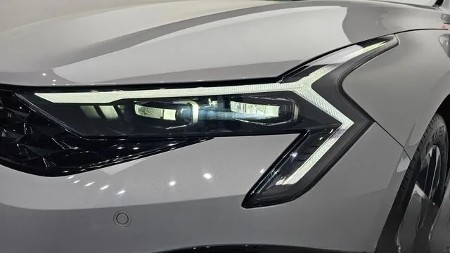 Kia K5 2024 Signature