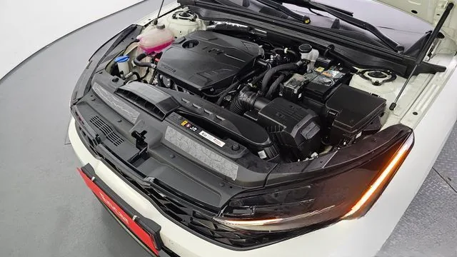 Kia K5 2024 2.0 LPi Signature