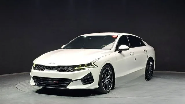 Kia K5 2023 1.6 Turbo Signature