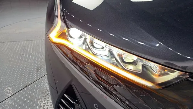 Kia K5 2023 Signature