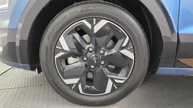 Kia Niro 2023 Earth
