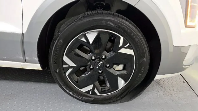 Kia Niro 2023 Earth