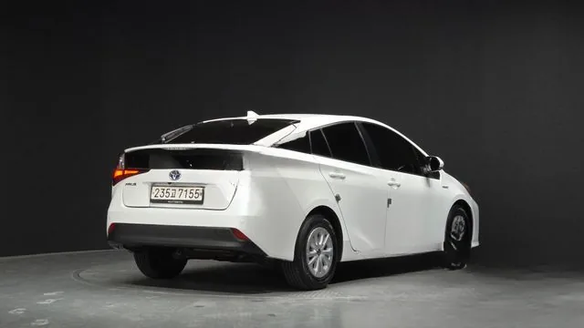 Toyota Prius 2021 1.8