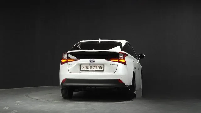 Toyota Prius 2021 1.8