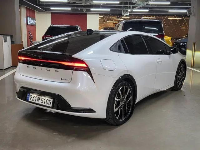 Toyota Prius 2024 2.0 PHEV XSE