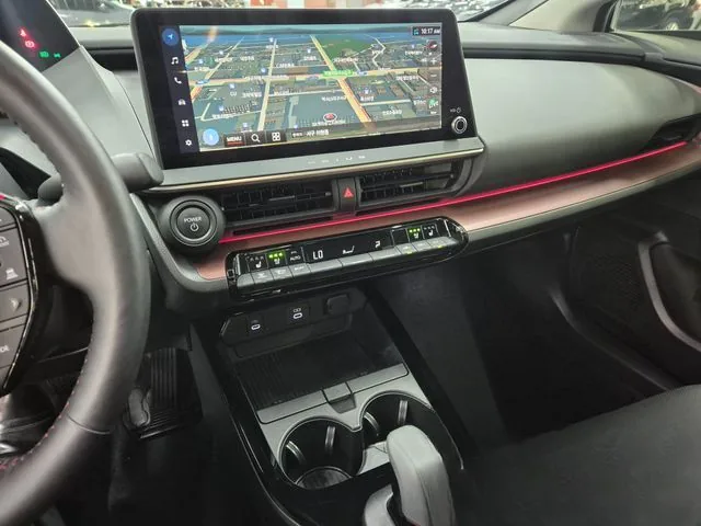 Toyota Prius 2024 2.0 PHEV XSE