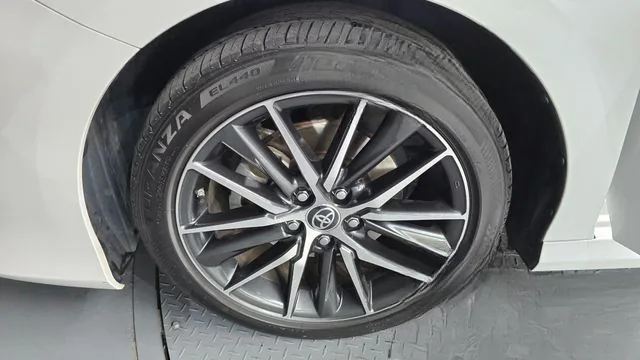 Toyota Camry 2024 2.5 XLE Hybrid
