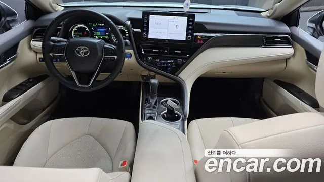 Toyota Camry 2024 2.5 XLE Hybrid