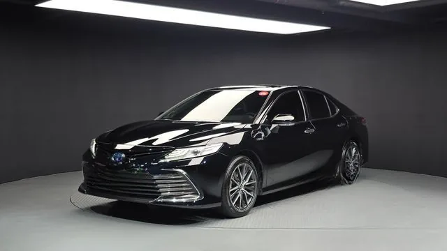 Toyota Camry 2023 2.5 XLE Hybrid