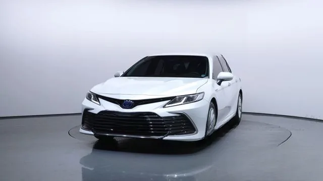 Toyota Camry 2023 2.5 LE Hybrid