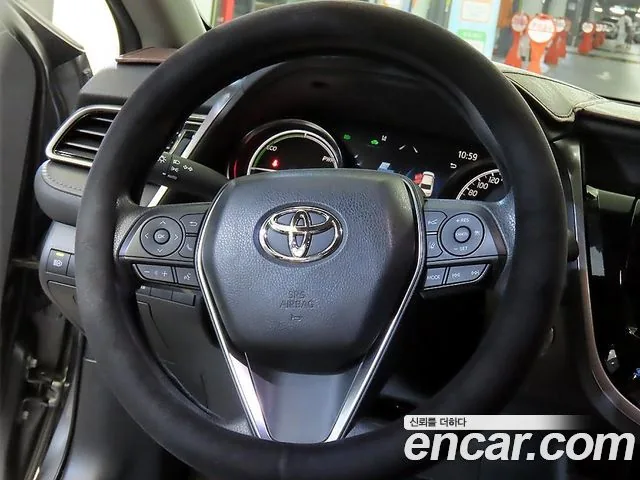 Toyota Camry 2022 2.5 LE Hybrid