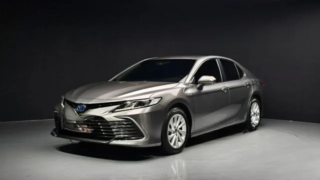 Toyota Camry 2024 2.5 LE Hybrid