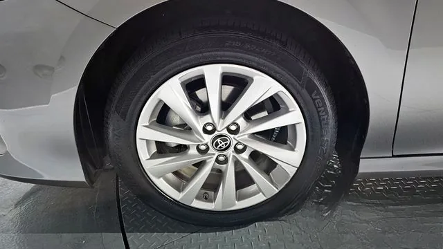 Toyota Camry 2024 2.5 LE Hybrid