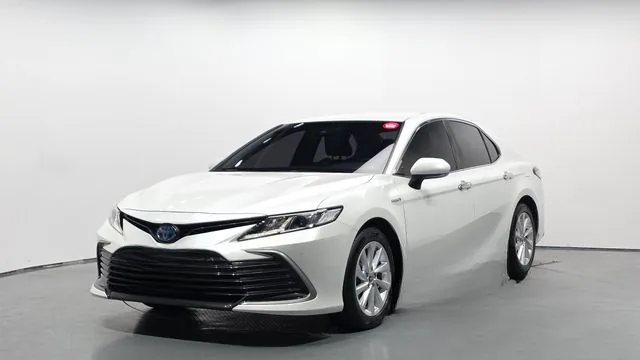 Toyota Camry 2022 2.5 LE Hybrid