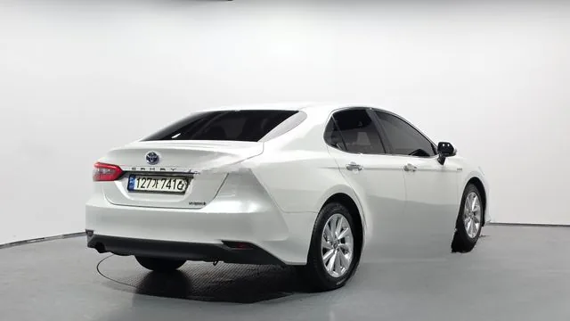 Toyota Camry 2022 2.5 LE Hybrid