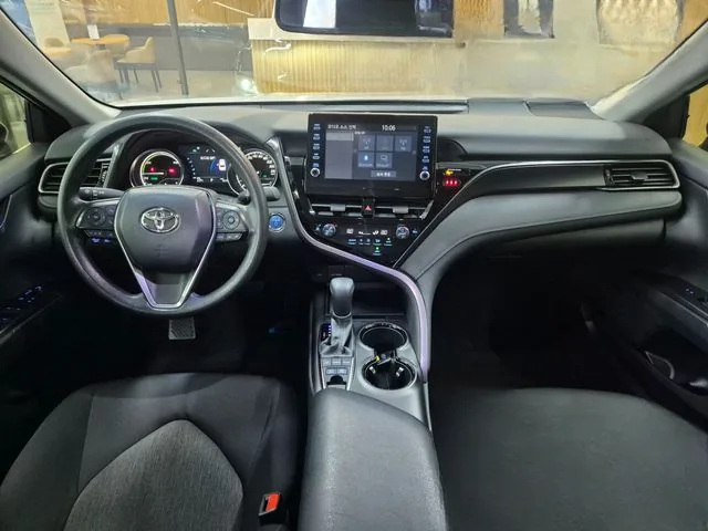 Toyota Camry 2024 2.5 LE Hybrid