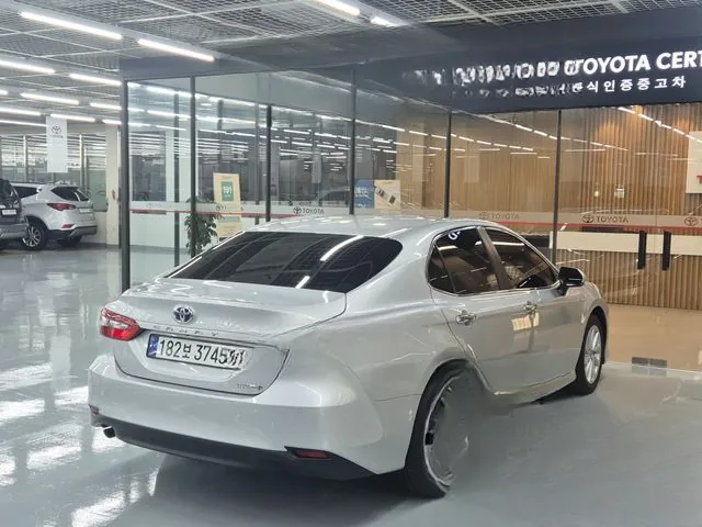 Toyota Camry 2024 2.5 LE Hybrid