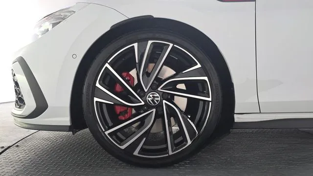 Volkswagen Golf 2023 2.0 GTI