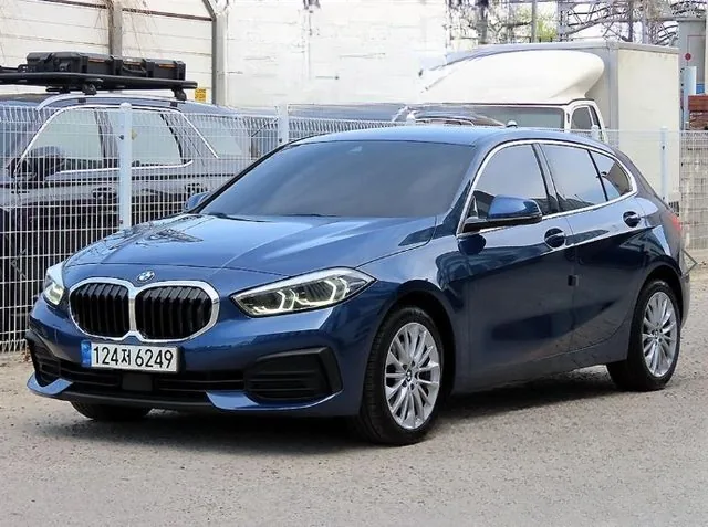 BMW 118d 2021 118d Joy
