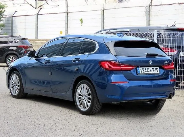 BMW 118d 2021 118d Joy