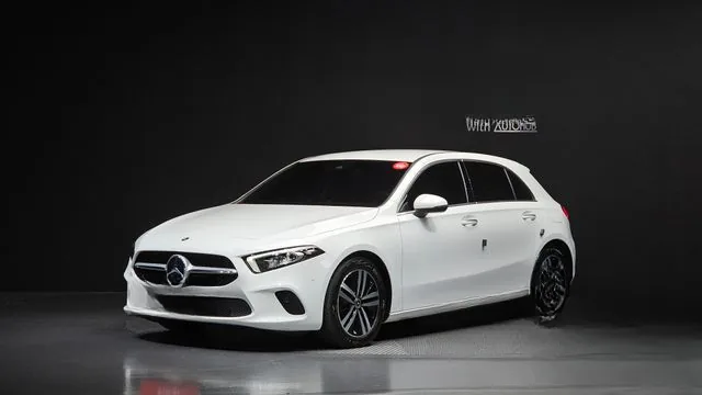 Mercedes-Benz A-Class 2023 A220 Hatchback