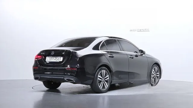 Mercedes-Benz A-Class 2023 A220 Sedan