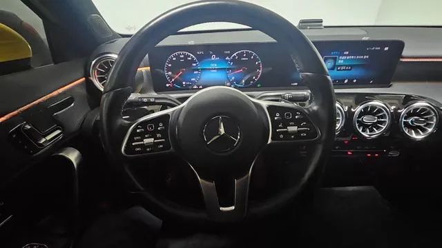 Mercedes-Benz A-Class 2023 A220 Hatchback