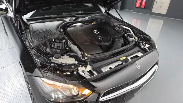 Mercedes-Benz C-Class 2023 C300 4MATIC Avantgarde