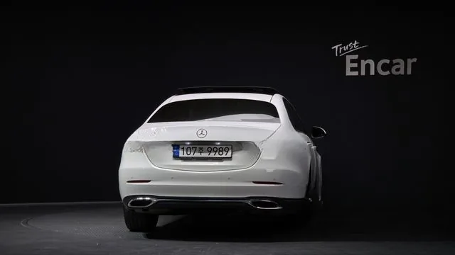 Mercedes-Benz C-Class 2023 C200 Avantgarde