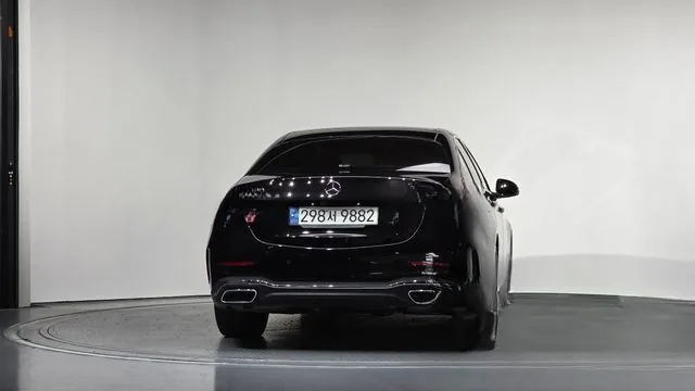 Mercedes-Benz C-Class 2023 C300 4MATIC AMG Line