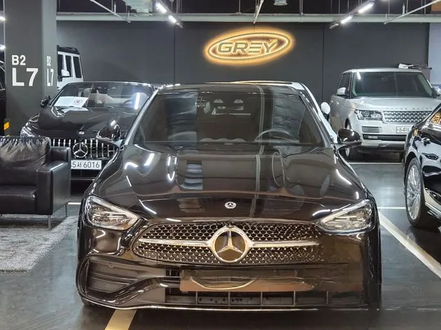Mercedes-Benz C-Class 2023 C300 4MATIC AMG Line