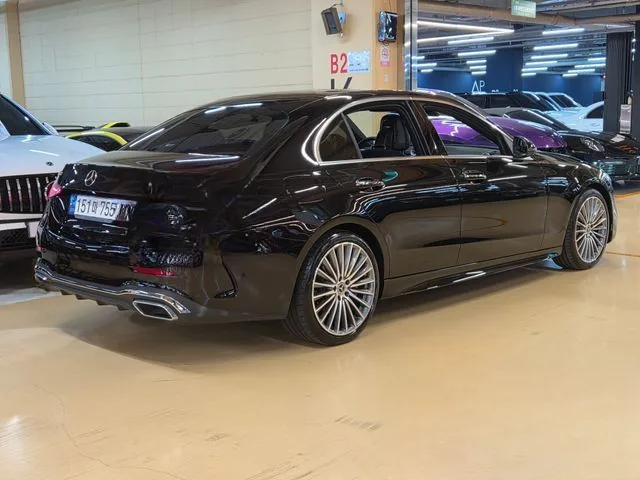Mercedes-Benz C-Class 2023 C300 4MATIC AMG Line