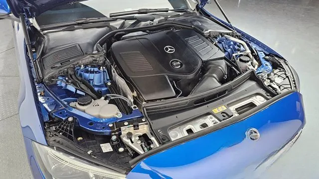 Mercedes-Benz C-Class 2023 C300 4MATIC AMG Line