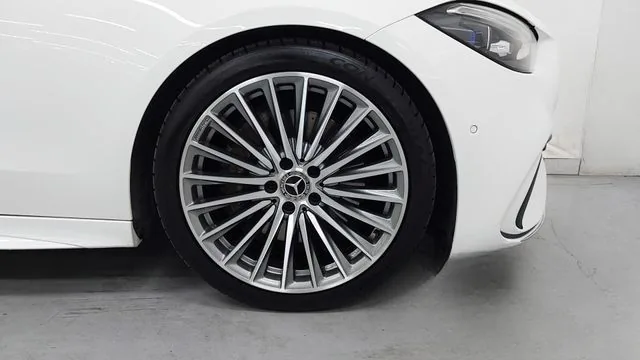 Mercedes-Benz C-Class 2023 C300 4MATIC AMG Line