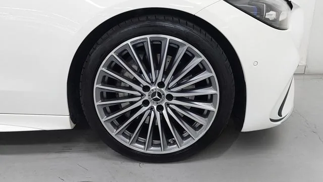 Mercedes-Benz C-Class 2023 C300 4MATIC AMG Line