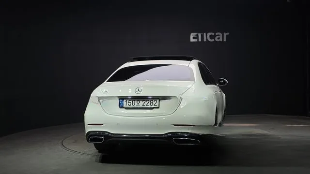 Mercedes-Benz C-Class 2023 C300 4MATIC AMG Line