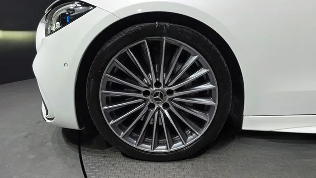 Mercedes-Benz C-Class 2023 C300 4MATIC AMG Line