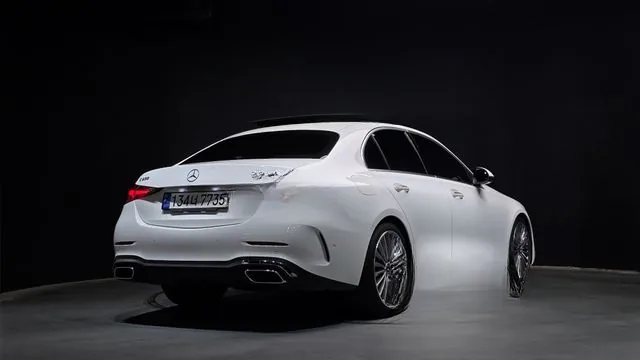 Mercedes-Benz C-Class 2023 C300 4MATIC AMG Line