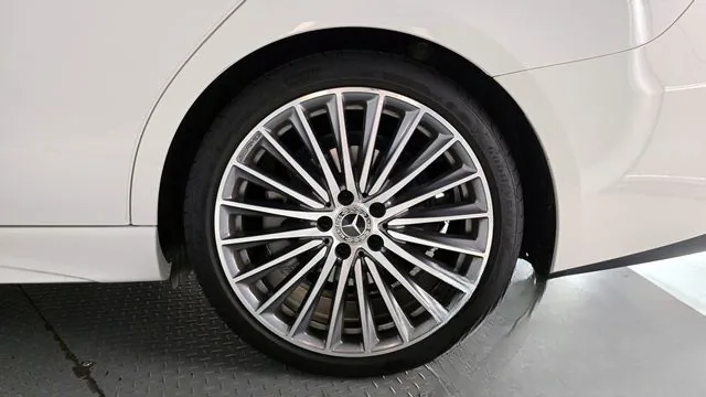 Mercedes-Benz C-Class 2023 C300 4MATIC AMG Line