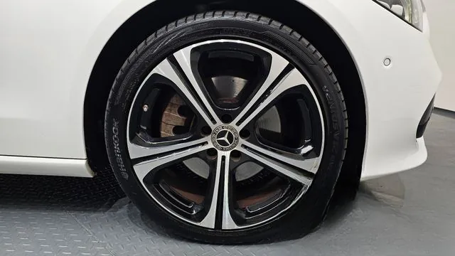 Mercedes-Benz C-Class 2023 C300 4MATIC Avantgarde