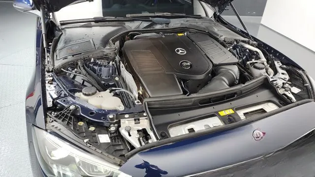 Mercedes-Benz C-Class 2022 C200 4MATIC Avantgarde