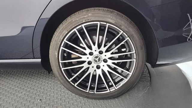 Mercedes-Benz C-Class 2022 C200 4MATIC Avantgarde