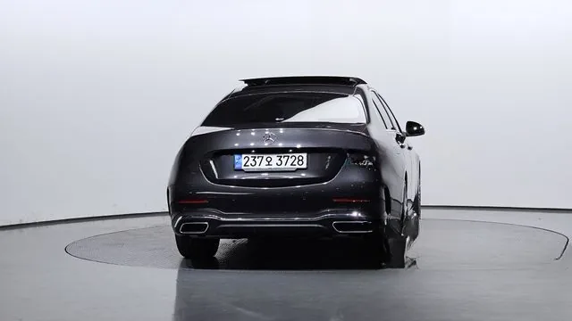 Mercedes-Benz C-Class 2023 C300 4MATIC AMG Line