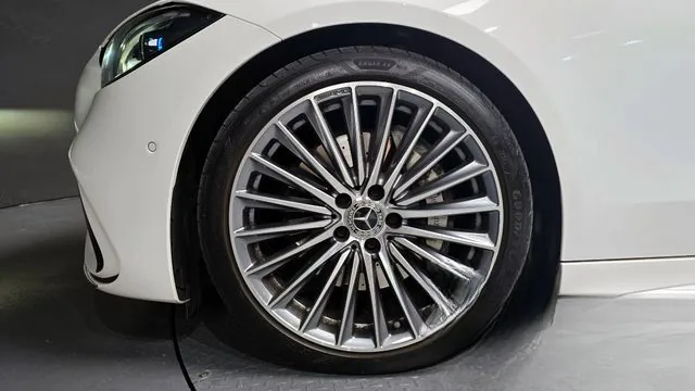 Mercedes-Benz C-Class 2023 C300 4MATIC AMG Line