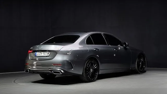 Mercedes-Benz C-Class 2023 C300 4MATIC AMG Line